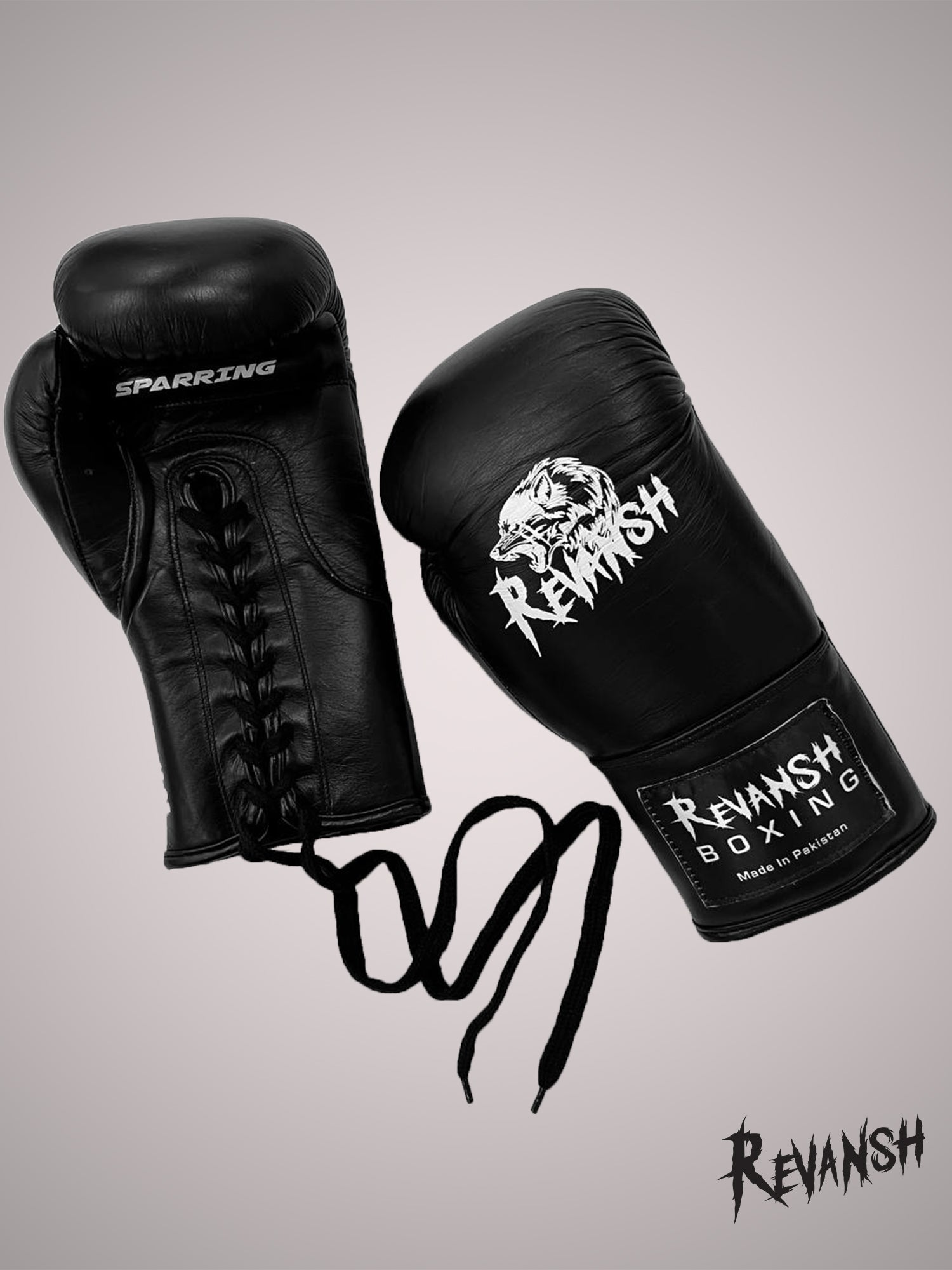Boxing gloves for sparring with laces, genuine leather
