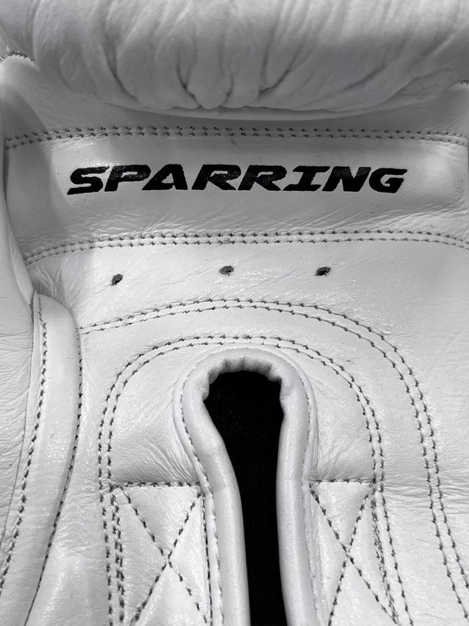 Boxing gloves for sparring, genuine leather